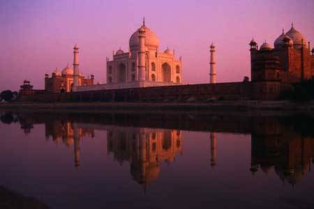 Taj Mahal Moon light